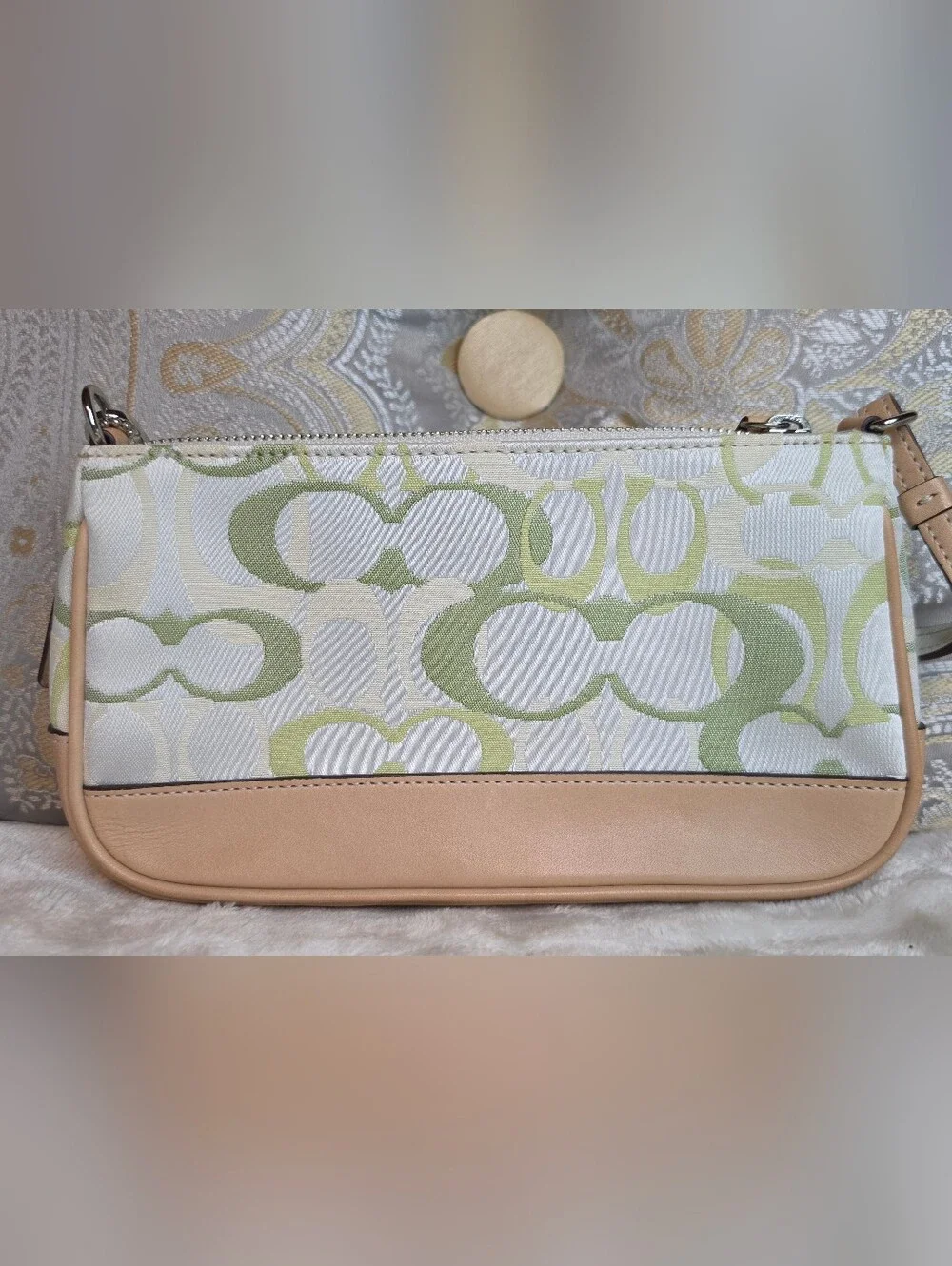 COACH VINTAGE OPTIC GREEN SIGNATURE C DEMI BAG 7027